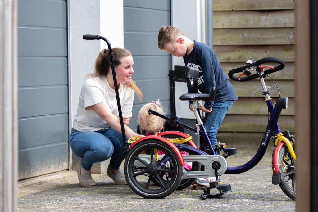 Tijn bij de fiets